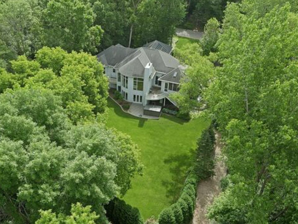 2nd image of 2000 Indian Rd W
