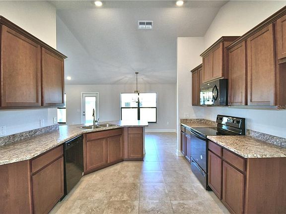 5th image of 109 Heritage Park Ln
