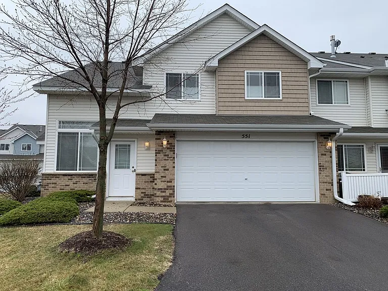 551 French Ln — Photo 2