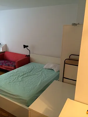 Rented by Eric Goodman Realty Corp | media 17