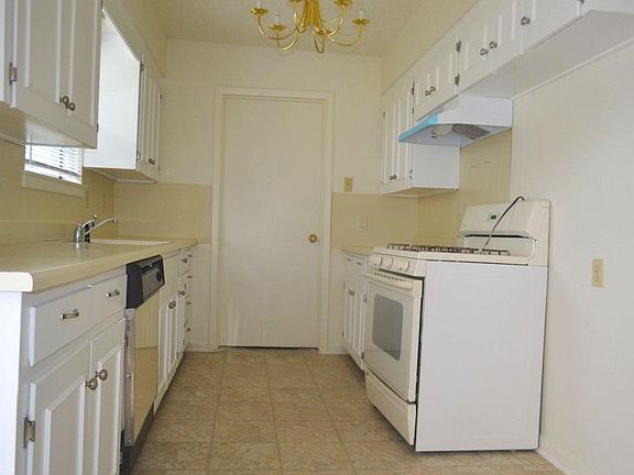 4th image of 3344 Shorewood Dr