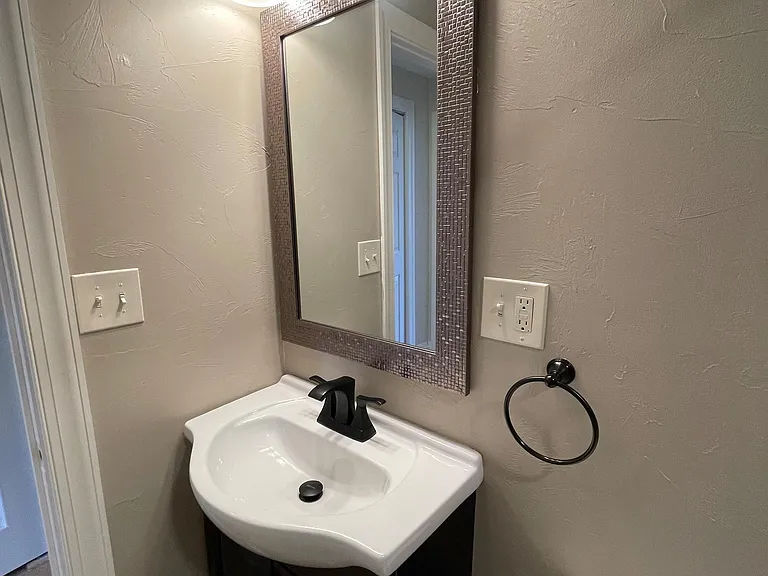 89 S 22nd St #2 — Photo 16