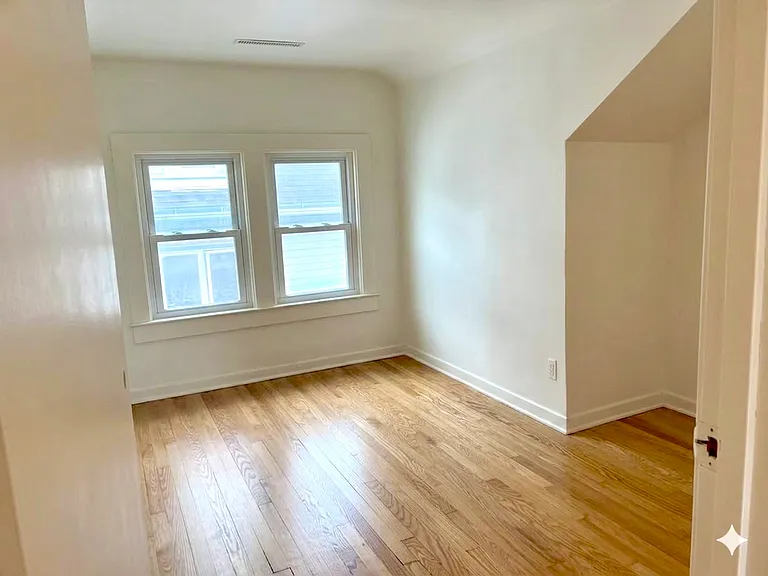 522 Stafford Ave #2 — Photo 8