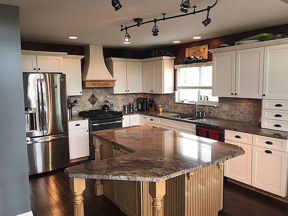 2nd image of 39044 Canterbury Dr