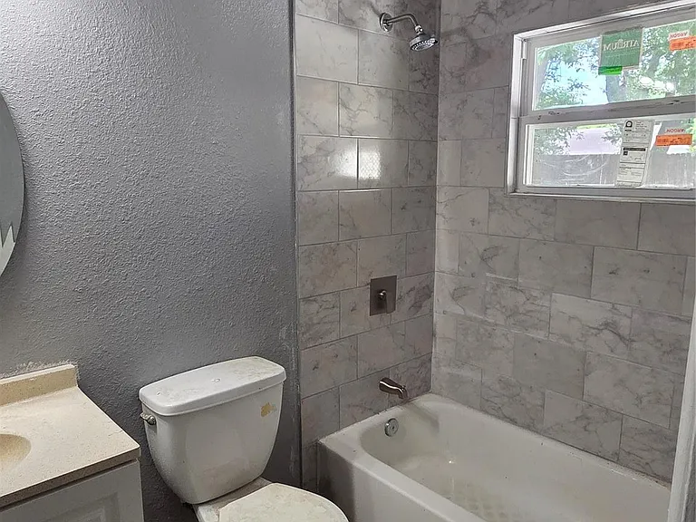 4933 Alvin St — Photo 9