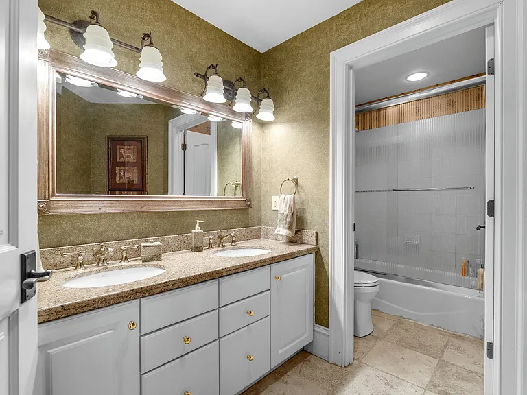 8747 Monaco Cir — Photo 19