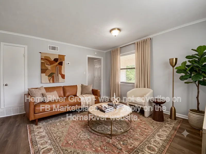 3 bed, 1.5 bath, 1375 sqft, $1,365 — Photo 4
