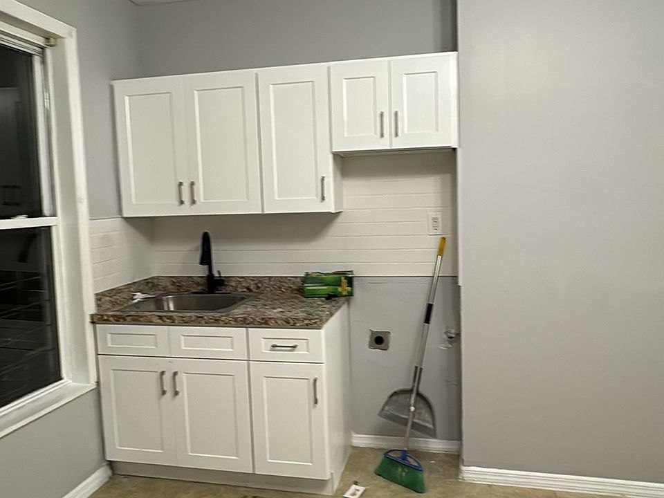 2nd image of 1137 Tiffany St APT 4
