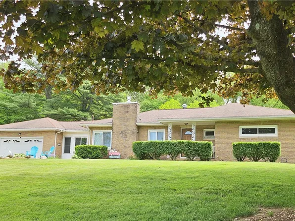 467 New Castle St, Slippery Rock, PA 16057