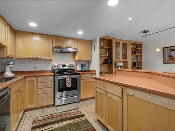 2885 Knox Ave S APT 605, Minneapolis, MN 55408