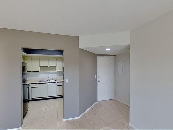 4th image of 1535 SE Royal Green Cir #202