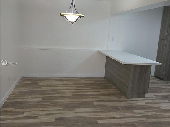 3rd image of 2018 Washington St #4