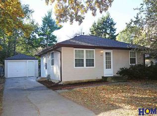 5717 Knox St, Lincoln, NE 68507
