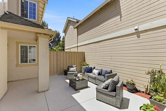 34561 Winslow Ter — Photo 6