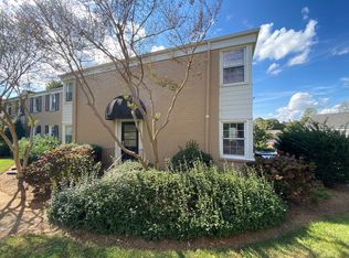 536 Wakefield Dr APT B, Charlotte, NC 28209