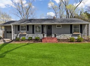 7329 Canterbury St, Prairie Village, KS 66208