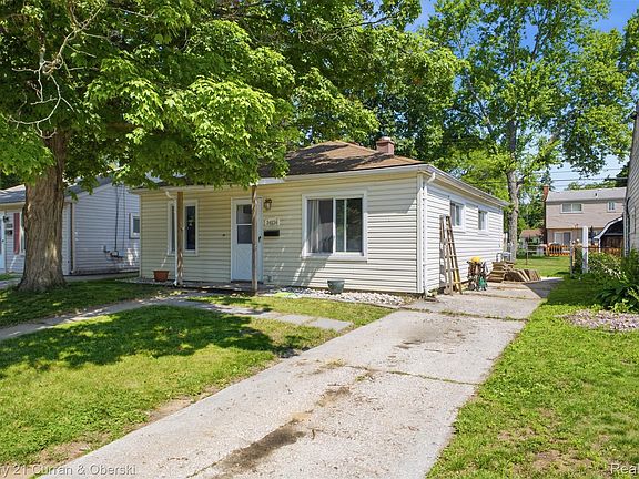 3rd image of 34834 Richard St