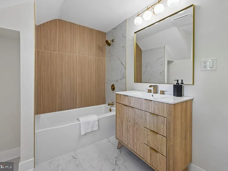 1325 Walnut Ave — Photo 15