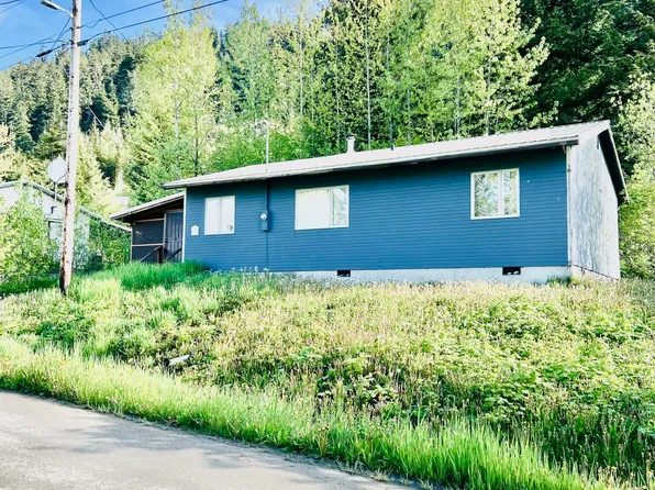711 Huna Ct, Hoonah, AK 99829
