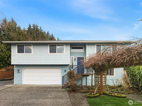 3929 205th Place SW, Lynnwood, WA 98036