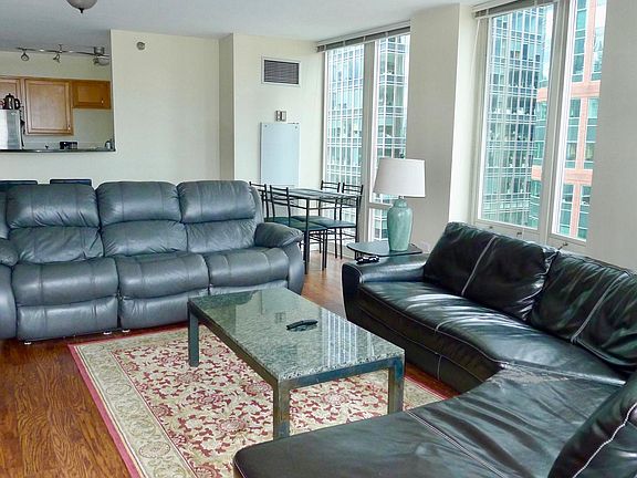 4th image of 345 N Lasalle St #1501