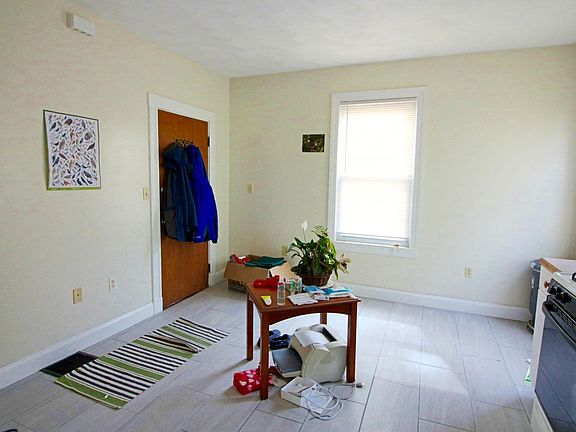 2nd image of 420 Essex St #1