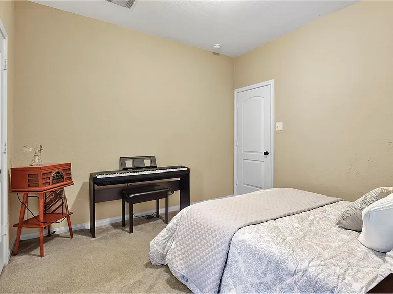 21 Cheswood Manor Dr — Photo 23