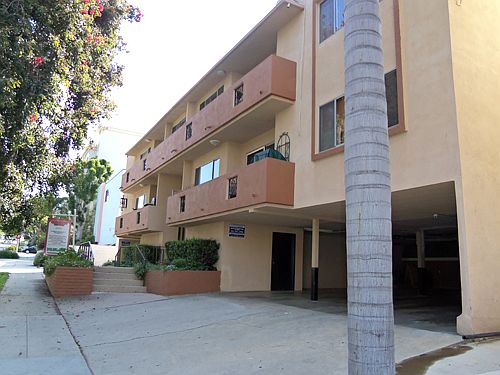 2nd image of 11818 Darlington Ave APT 103