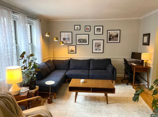 542 W Surf St APT 3S, Chicago, IL 60657