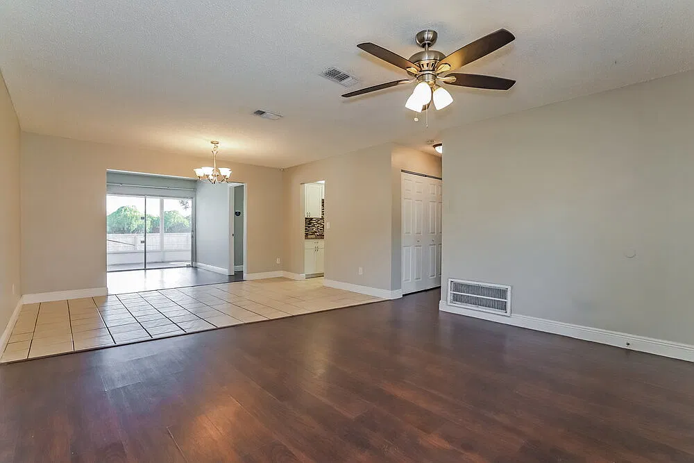 3 bed, 2.0 bath, 1289 sqft, $2,900 — Photo 3