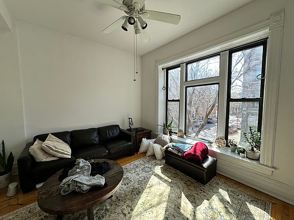 4th image of 1049 N Marshfield Ave APT 2F