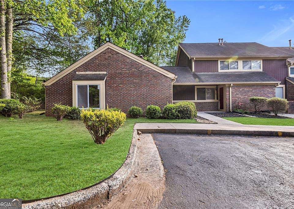 1st image of 72 Country Place Ct