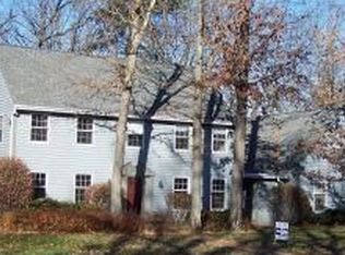 260 Traders Point Ln, Green Bay, WI 54302