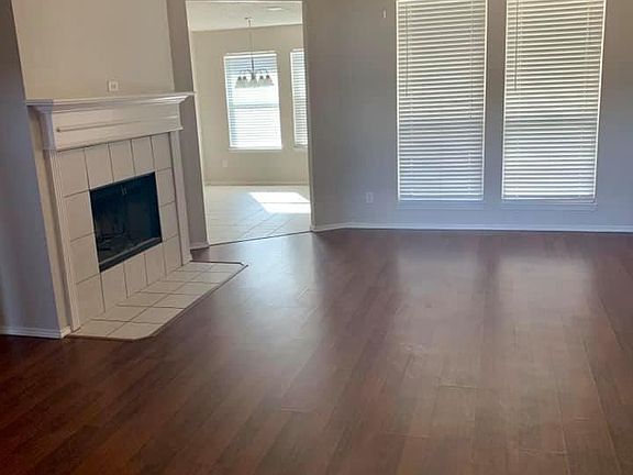 2nd image of 717 Sandgate Dr