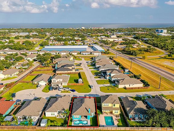 3rd image of 109 Lighthouse Cove Dr