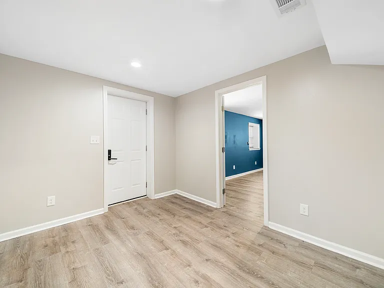 2128 Mark Trl — Photo 36