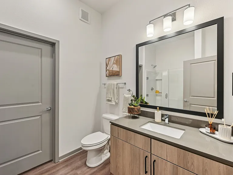 The Concord Luxury Apartments — Photo 46