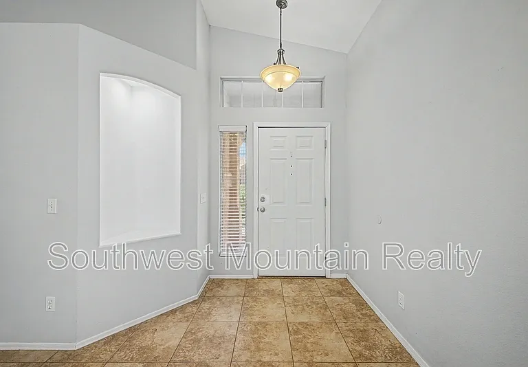 649 S Banning — Photo 6