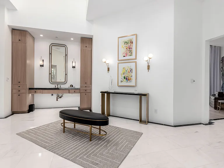 N 65th Pl — Photo 12