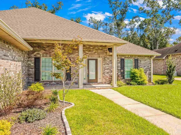2148 Staff Dr, Cantonment, FL 32533