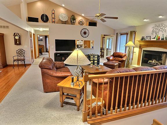 2nd image of 4915 Gray Mare Ln