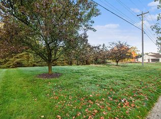 3953 Breton Rd SE, Grand Rapids, MI 49508