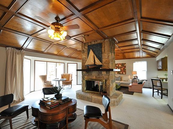 4th image of 2368 Eagles Glen Ct