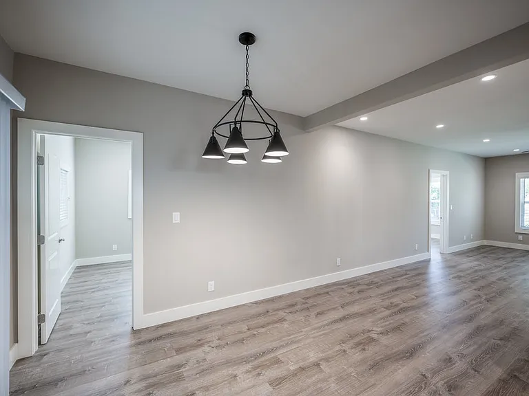 160 N Myrtle Ave — Photo 6