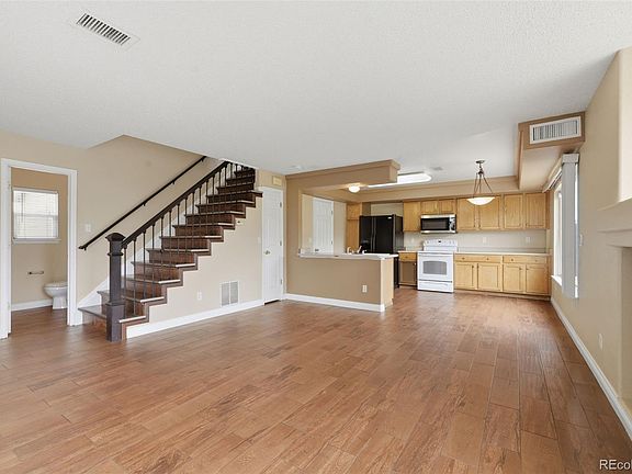 4th image of 21430 E 42nd Avenue