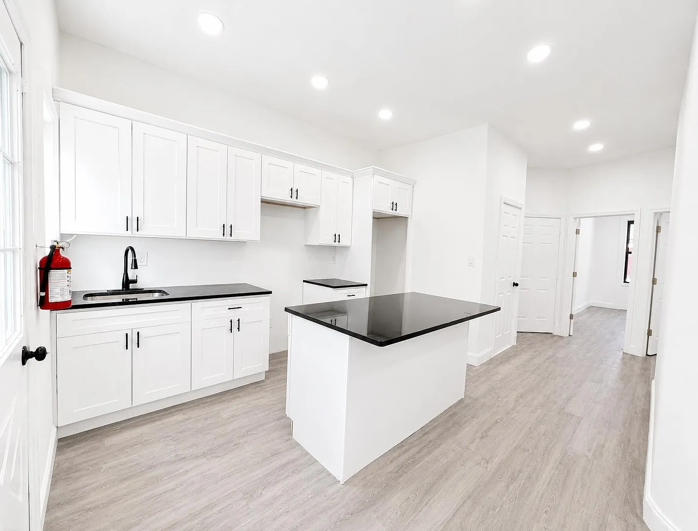 3 bed, 1.0 bath, $2,700 — Photo 4