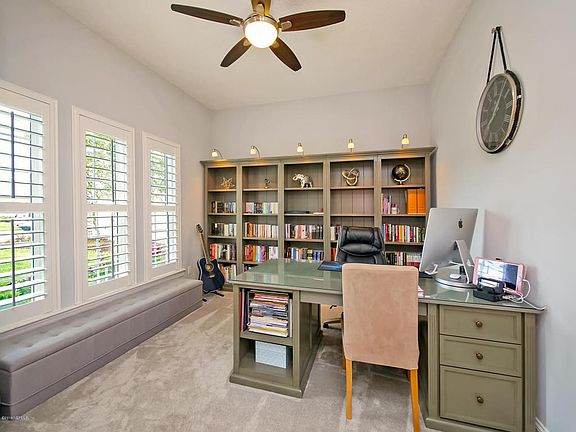 Great Space for Office Or Formal Living