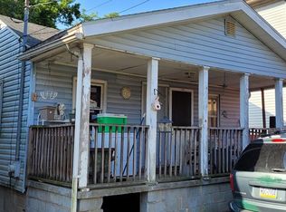 1129 1/2 Otter St, Franklin, PA 16323