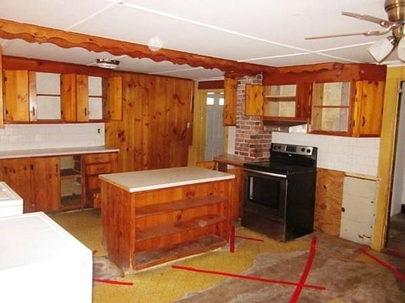 4th image of 230 Seven Bridge Rd