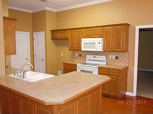 4th image of 1004 E Norristown Cir